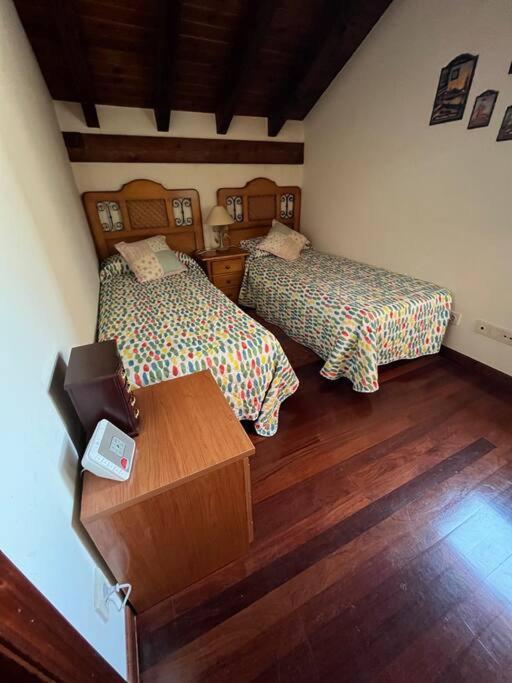 Apartamento Las Martas 코밀라스 외부 사진